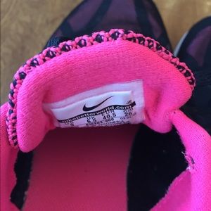 Nike Shoes - Nike shoe Nike Shoes - Nike shoe